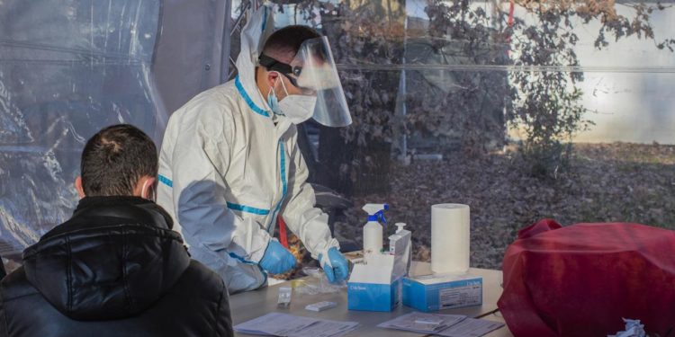Covid oggi Emilia Romagna, 14.901 contagi e 27 morti: bollettino 8 gennaio