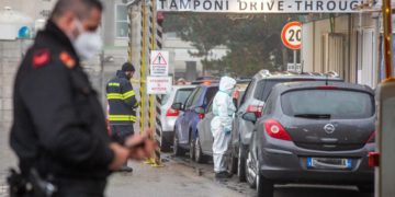 Variante Omicron, Kluge: “In Italia picco tra 2-3 settimane”