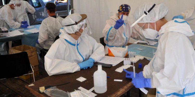 Covid oggi Vda, 450 nuovi contagi: bollettino 10 gennaio