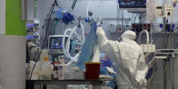 Covid oggi Italia, Iss: tasso decessi no vax 9-27 volte maggiore