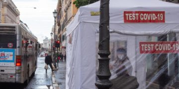 Covid oggi Lazio, 12.994 contagi e 6 morti. A Roma 6.406 nuovi casi