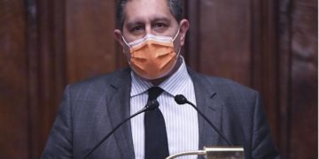 Quirinale, Toti vede Renzi in attesa di Berlusconi: senza Cav pronti a unire forze