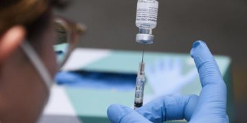 Vaccino covid, terza dose e terapia intensiva: i nuovi dati