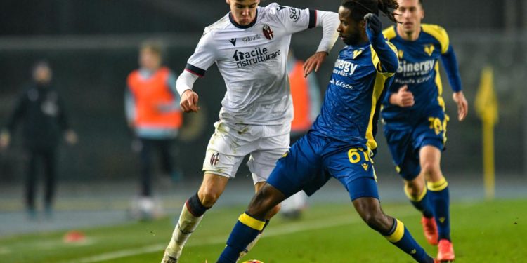 Verona batte Bologna 2-1