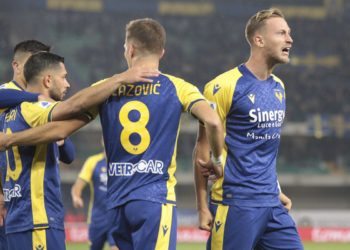 Verona, 8 giocatori positivi al covid