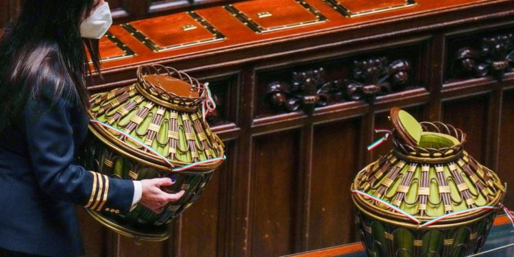 Quirinale 2022, nuovi vertici poi quinta votazione alle 11