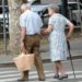Geriatra, ‘dalla disidratazione alla dieta, prevenire rischi per anziani’