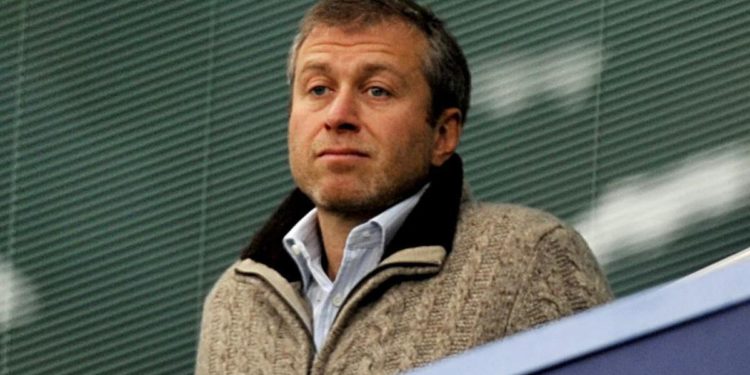 Chelsea, Abramovich lascia gestione club
