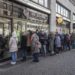 Guerra Ucraina, Banca Russia aumenta tassi mentre rublo crolla