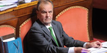 Calderoli: “Richiami Draghi? Parlamento pentola a pressione, valvola aperta o scoppia”