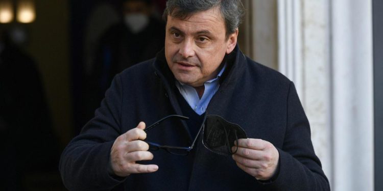 Calenda a Pd, Fi e Lega: “Noi mai con Fdi e M5S, e voi?”