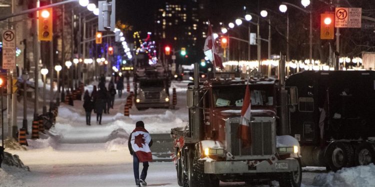 Proteste Canada, arrestati oltre 100 manifestanti a Ottawa