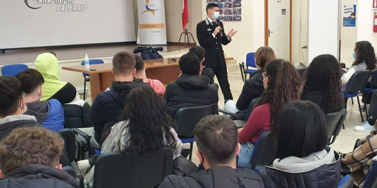 I Carabinieri incontrano gli studenti del Liceo di Bagheria