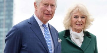 Regina Elisabetta: Camilla diventi regina consorte quando Carlo sarà Re