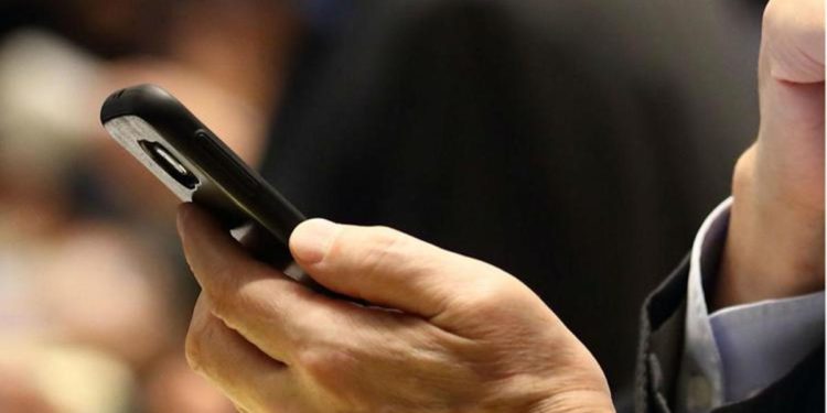 Telefonia mobile, boom spesa in Piemonte