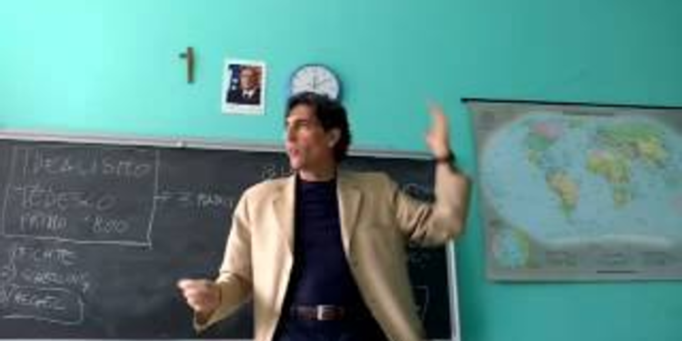 Scuola, il prof dello sciopero bianco: “Proteste studenti inficiate da uso violenza verbale e fisica”