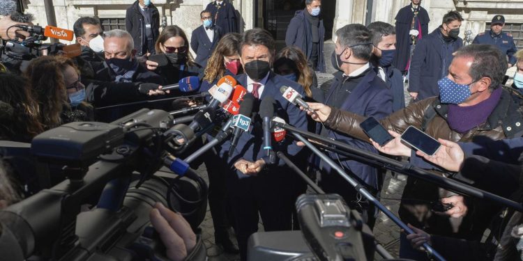 Governo, incontro Draghi-Conte a Palazzo Chigi