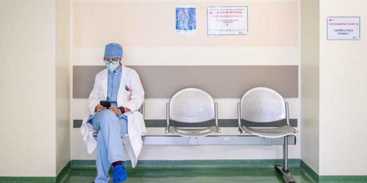 Covid, ricerca Pharmap: record delivery farmaci contro ansia e stress