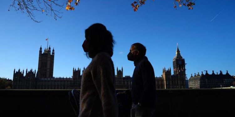 Covid Gb oggi, 58.899 contagi e 193 decessi in un giorno