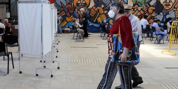 Covid, superati i 400 milioni di contagi nel mondo