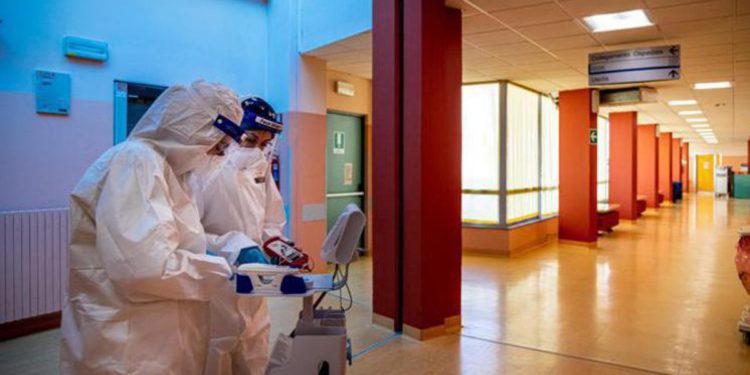 Covid, disturbi olfatto anche a un anno da infezione: lo studio