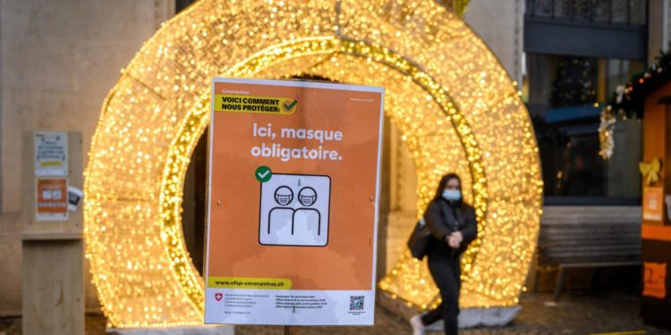 Covid oggi Svizzera, 32.741 contagi e 24 morti in un giorno