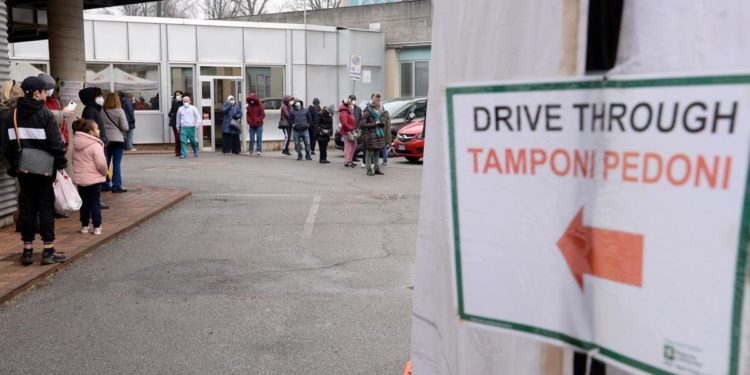 Covid oggi Italia, bollettino Protezione Civile e contagi regioni 27 febbraio