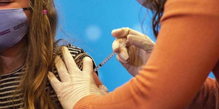 Covid oggi Italia, quasi 2/3 dei 5-11enni non vaccinati: ecco perché