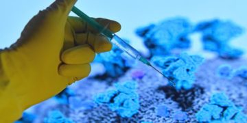 Covid oggi Italia, ancora da vaccinare 1,5 milioni di over 50