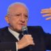 Covid, De Luca: “Meloni irresponsabile su vaccino figlia”