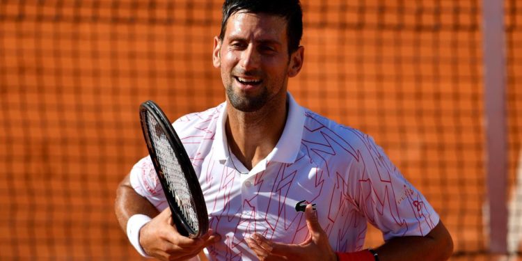Djokovic al Foro Italico di Roma senza vaccino, caso e polemiche