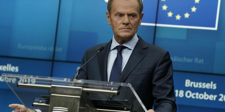 Ucraina-Russia, accusa di Tusk a Italia e Germania su sanzioni
