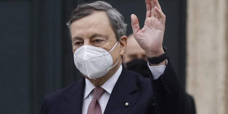 Ricerca, Draghi: “Da Pnrr oltre 30 mld, puntare su giovani e donne”