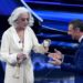 Sanremo 2022, Drusilla Foer incanta il pubblico: “Conduca il Festival”