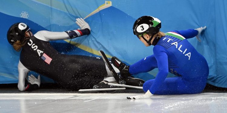 Pechino 2022, delusione Fontana: cade in finale 1000 metri short track