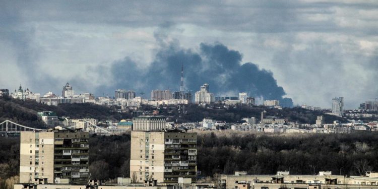 Guerra Ucraina, Italia e Germania chiudono spazio aereo a Russia