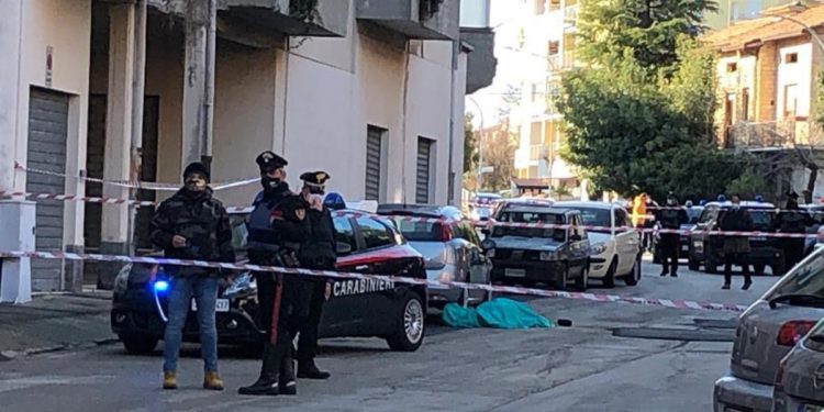 Omicidio a Lanciano, 72enne ucciso con decina colpi pistola
