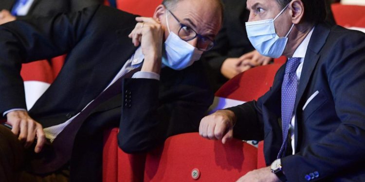 Pd, Conte vs campo largo. Per parlamentari dem ‘zampino’ Travaglio-Dibba