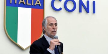 Pechino 2022, Malagò positivo a covid: isolamento in albergo