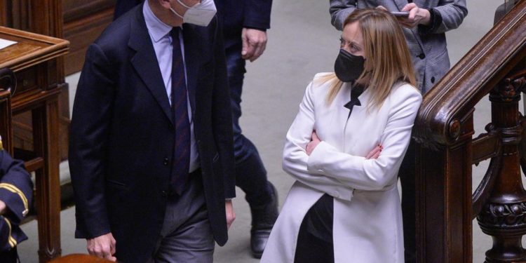 Sondaggi politici: Pd primo partito tallonato da Fdi