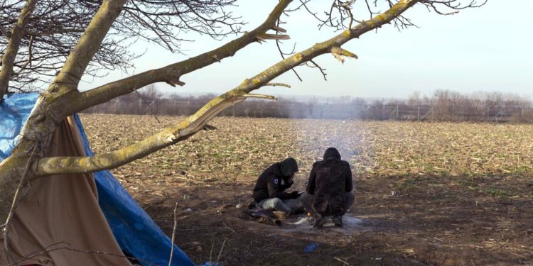 Migranti, Ankara: “In 19 morti congelati dopo respingimento da Grecia”