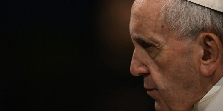 Guerra Ucraina-Russia, il Papa chiama Zelensky