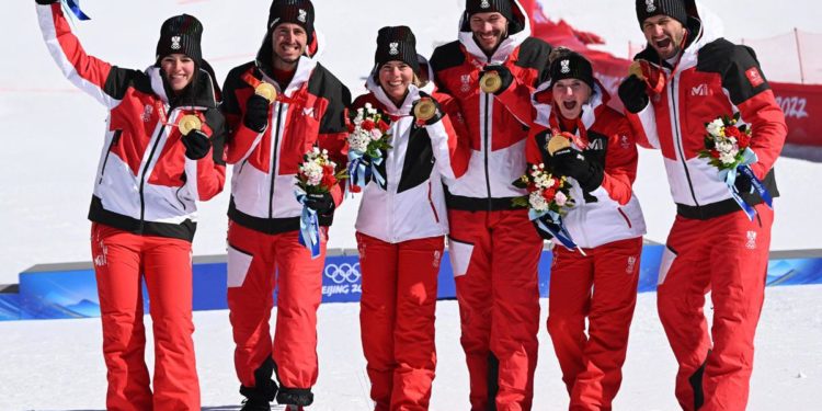 Pechino 2022, Austria vince gara a squadre di sci. Azzurri fuori ai quarti
