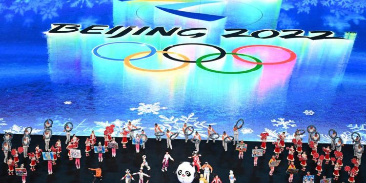 Pechino 2022, si chiudono i Giochi. Malagò: “Spedizione da 7 e mezzo”