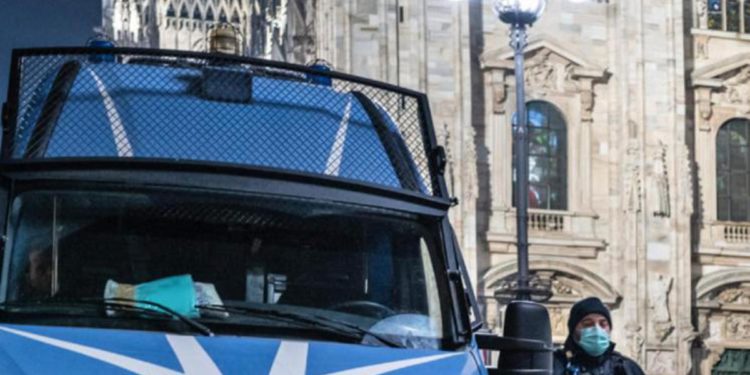 Violenze Capodanno Milano, 21enne fermato resta in carcere