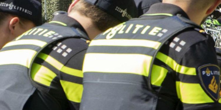 Olanda, allarme per 2 uomini armati in un negozio di Amsterdam