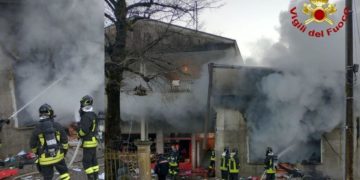 Pordenone, esplosione in attività commerciale: morta una donna