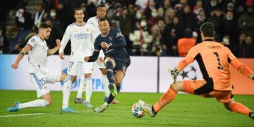 Champions League, vincono Psg e Manchester City