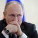 Guerra Ucraina Russia, Putin a Macron: “Intesa se garantita nostra sicurezza”
