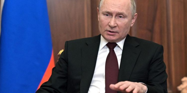 Guerra Russia, discorso di Putin: “Bisogna denazificare l’Ucraina”